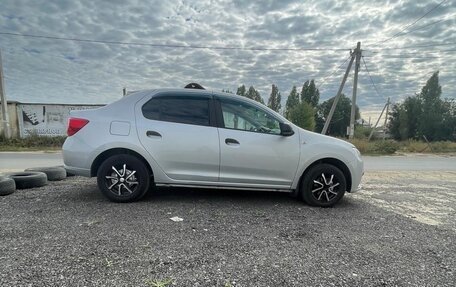 Renault Logan II, 2018 год, 830 000 рублей, 3 фотография