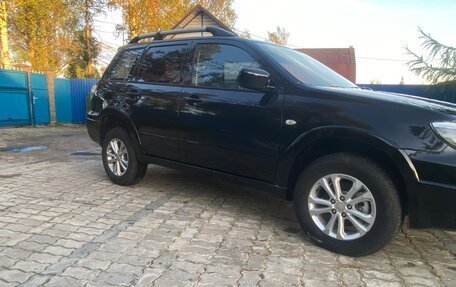 Mitsubishi Outlander III рестайлинг 3, 2006 год, 680 000 рублей, 10 фотография