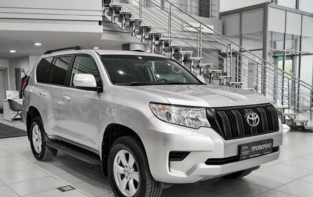 Toyota Land Cruiser Prado 150 рестайлинг 2, 2018 год, 4 020 000 рублей, 7 фотография