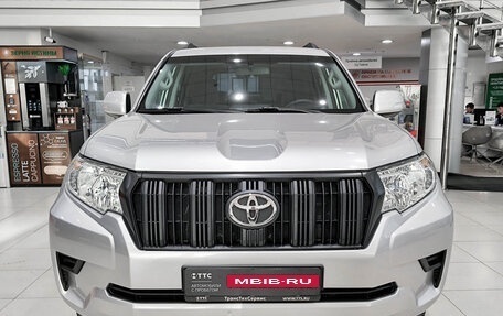 Toyota Land Cruiser Prado 150 рестайлинг 2, 2018 год, 4 020 000 рублей, 6 фотография