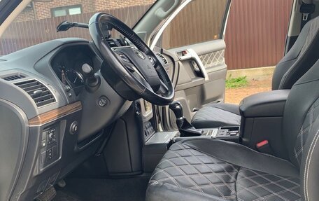 Toyota Land Cruiser Prado 150 рестайлинг 2, 2019 год, 7 100 000 рублей, 10 фотография
