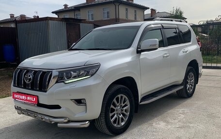 Toyota Land Cruiser Prado 150 рестайлинг 2, 2019 год, 7 100 000 рублей, 3 фотография