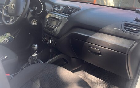 KIA Rio III рестайлинг, 2015 год, 895 000 рублей, 11 фотография