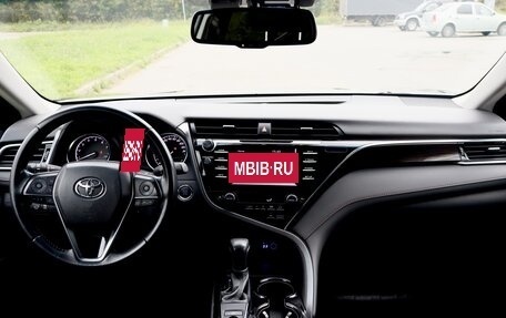 Toyota Camry, 2019 год, 2 650 000 рублей, 13 фотография