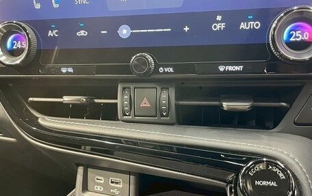 Lexus NX, 2022 год, 3 500 000 рублей, 19 фотография