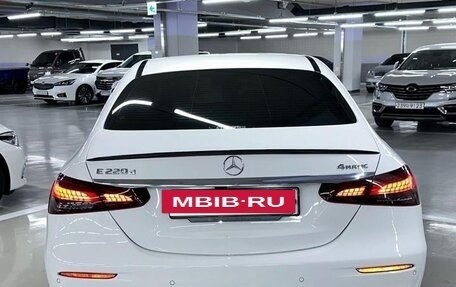 Mercedes-Benz E-Класс, 2020 год, 4 450 000 рублей, 13 фотография