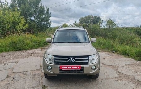Mitsubishi Pajero IV, 2010 год, 1 350 000 рублей, 5 фотография
