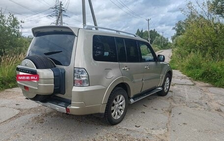 Mitsubishi Pajero IV, 2010 год, 1 350 000 рублей, 4 фотография
