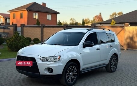 Mitsubishi Outlander III рестайлинг 3, 2012 год, 1 390 000 рублей, 2 фотография