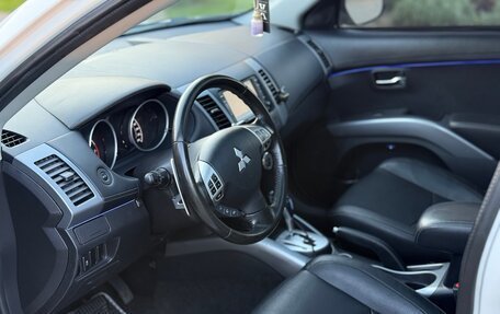 Mitsubishi Outlander III рестайлинг 3, 2012 год, 1 390 000 рублей, 10 фотография