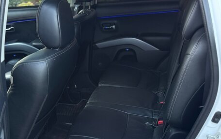 Mitsubishi Outlander III рестайлинг 3, 2012 год, 1 390 000 рублей, 14 фотография