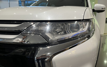 Mitsubishi Outlander III рестайлинг 3, 2015 год, 2 100 000 рублей, 21 фотография