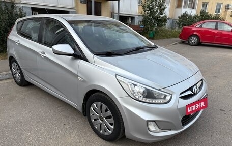 Hyundai Solaris II рестайлинг, 2013 год, 525 000 рублей, 3 фотография