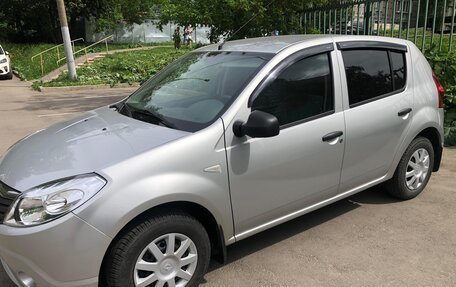 Renault Sandero I, 2014 год, 990 000 рублей, 3 фотография