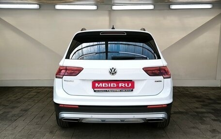 Volkswagen Tiguan II, 2020 год, 2 009 000 рублей, 3 фотография