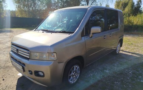 Honda Mobilio Spike I рестайлинг, 2003 год, 680 000 рублей, 3 фотография