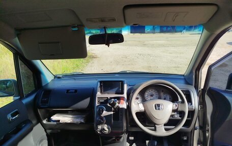 Honda Mobilio Spike I рестайлинг, 2003 год, 680 000 рублей, 17 фотография