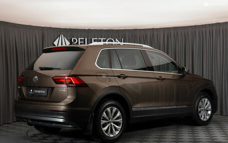 Volkswagen Tiguan II, 2017 год, 2 990 000 рублей, 5 фотография