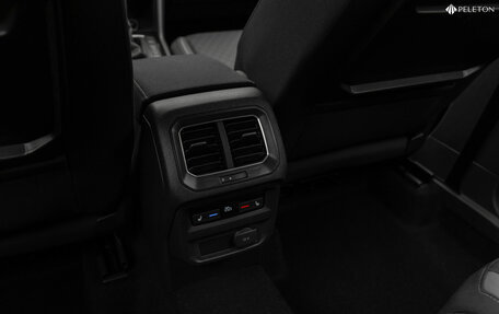 Volkswagen Tiguan II, 2017 год, 2 990 000 рублей, 16 фотография