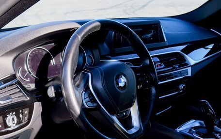 BMW 5 серия, 2018 год, 2 600 000 рублей, 14 фотография