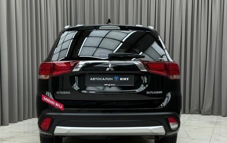 Mitsubishi Outlander III рестайлинг 3, 2018 год, 2 029 000 рублей, 5 фотография