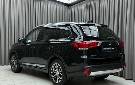Mitsubishi Outlander III рестайлинг 3, 2018 год, 2 029 000 рублей, 6 фотография