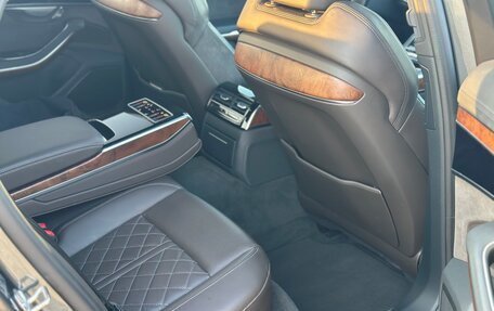 Audi A8, 2019 год, 6 400 000 рублей, 14 фотография