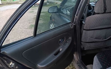 Hyundai Sonata III рестайлинг, 1996 год, 135 000 рублей, 4 фотография