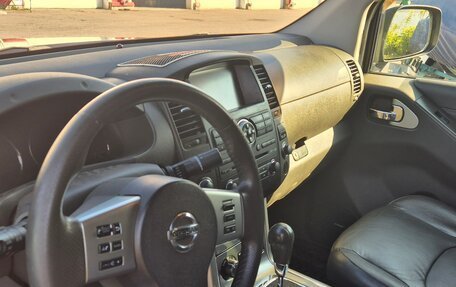 Nissan Navara (Frontier), 2010 год, 1 530 000 рублей, 6 фотография