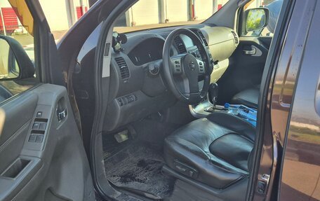 Nissan Navara (Frontier), 2010 год, 1 530 000 рублей, 8 фотография