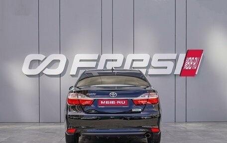 Toyota Camry, 2017 год, 2 330 000 рублей, 4 фотография