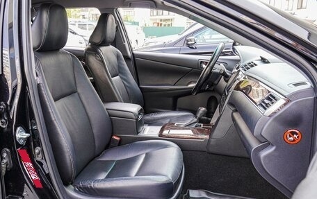Toyota Camry, 2017 год, 2 330 000 рублей, 8 фотография