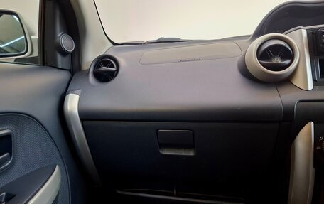 Toyota Ist II, 2002 год, 400 000 рублей, 13 фотография