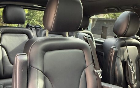 Mercedes-Benz V-Класс, 2017 год, 5 080 000 рублей, 6 фотография