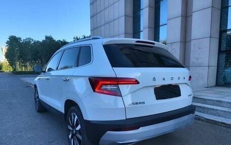 Skoda Karoq I, 2021 год, 1 800 000 рублей, 4 фотография