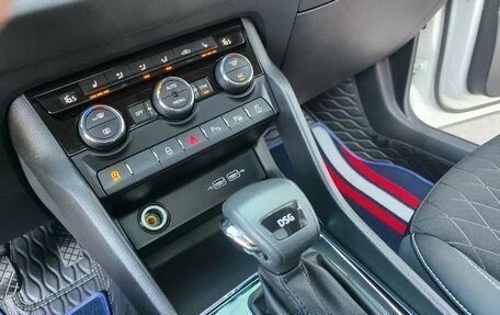 Skoda Karoq I, 2021 год, 1 800 000 рублей, 14 фотография