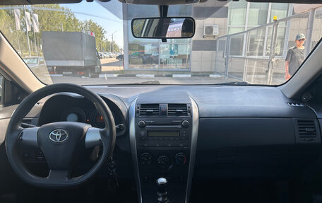 Toyota Corolla, 2011 год, 672 000 рублей, 11 фотография