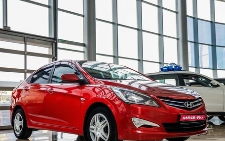 Hyundai Solaris II рестайлинг, 2015 год, 1 088 000 рублей, 1 фотография