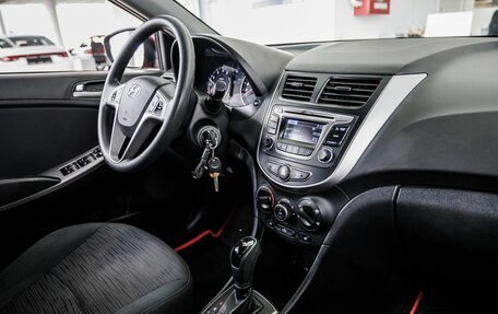 Hyundai Solaris II рестайлинг, 2015 год, 1 088 000 рублей, 16 фотография