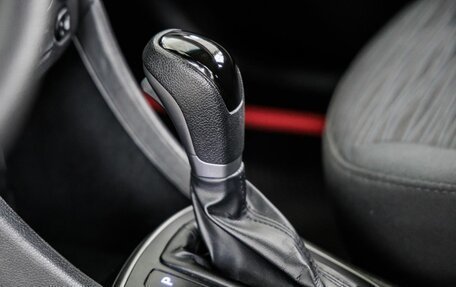 Hyundai Solaris II рестайлинг, 2015 год, 1 088 000 рублей, 31 фотография
