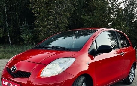 Toyota Yaris III рестайлинг, 2010 год, 685 000 рублей, 1 фотография