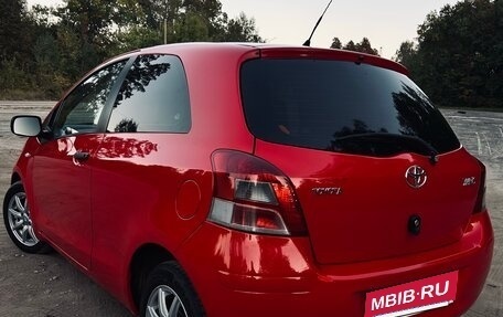 Toyota Yaris III рестайлинг, 2010 год, 685 000 рублей, 4 фотография