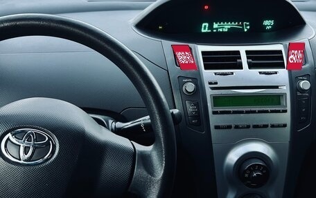 Toyota Yaris III рестайлинг, 2010 год, 685 000 рублей, 9 фотография