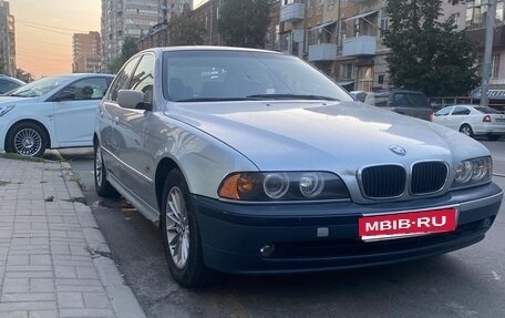 BMW 5 серия, 2001 год, 600 000 рублей, 1 фотография
