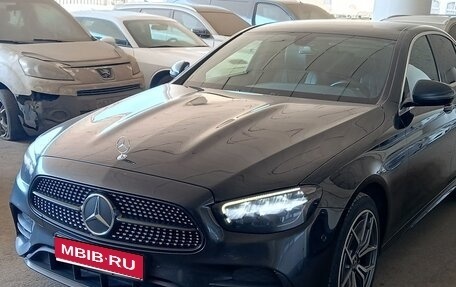 Mercedes-Benz E-Класс, 2021 год, 3 000 000 рублей, 1 фотография
