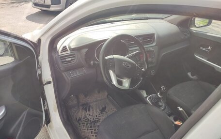 KIA Rio III рестайлинг, 2013 год, 990 000 рублей, 5 фотография