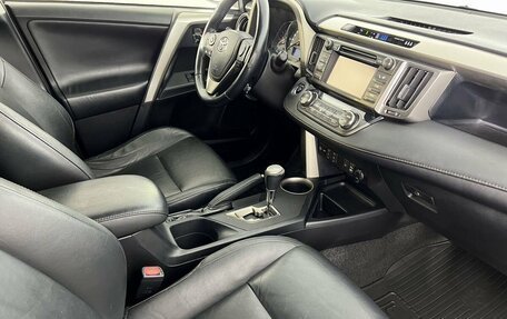 Toyota RAV4, 2013 год, 1 920 000 рублей, 13 фотография