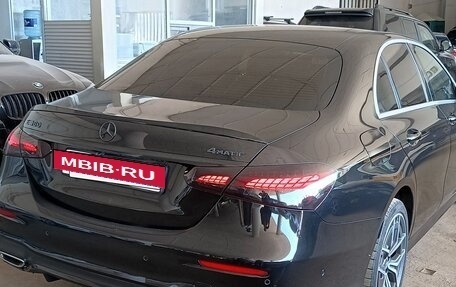 Mercedes-Benz E-Класс, 2021 год, 3 000 000 рублей, 3 фотография