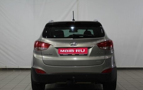 Hyundai ix35 I рестайлинг, 2011 год, 1 050 000 рублей, 10 фотография
