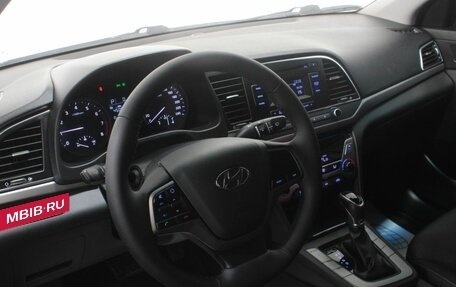 Hyundai Elantra VI рестайлинг, 2017 год, 1 300 000 рублей, 17 фотография